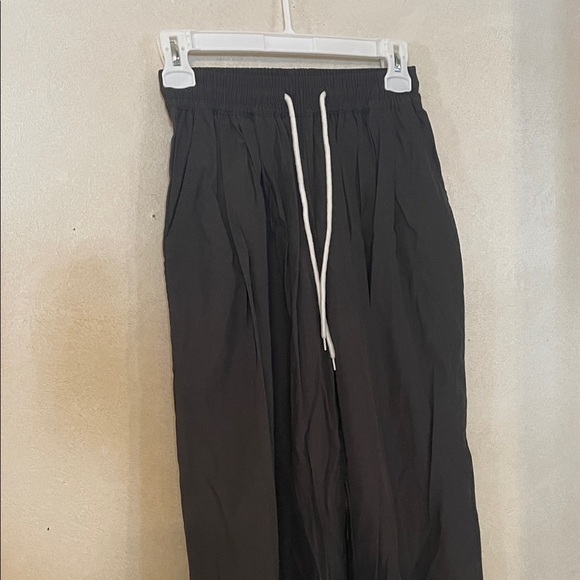🌸2/$10 Dark Grey Wide-Leg Pants with Drawstring - Picture 7 of 9